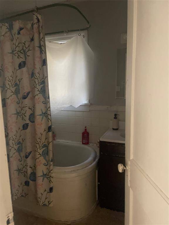 Haltom City, TX 76117,2524 Oakwood Terrace