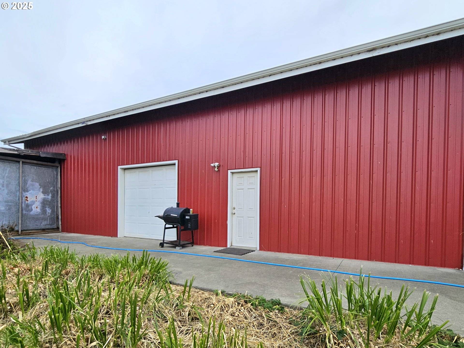 Brookings, OR 97415,221 KING ST