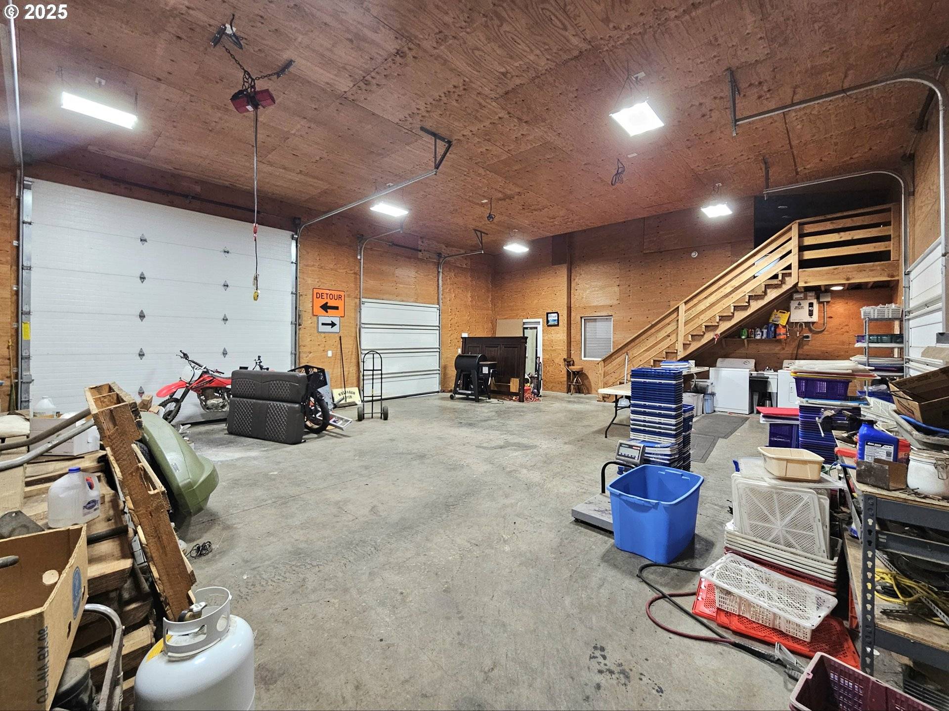 Brookings, OR 97415,221 KING ST