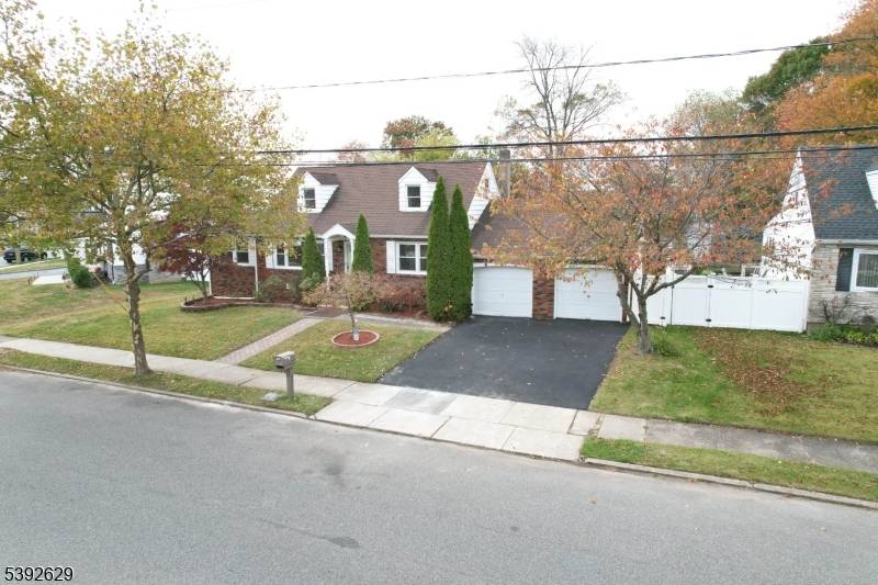 Totowa Boro, NJ 07512,29 Winifred Dr