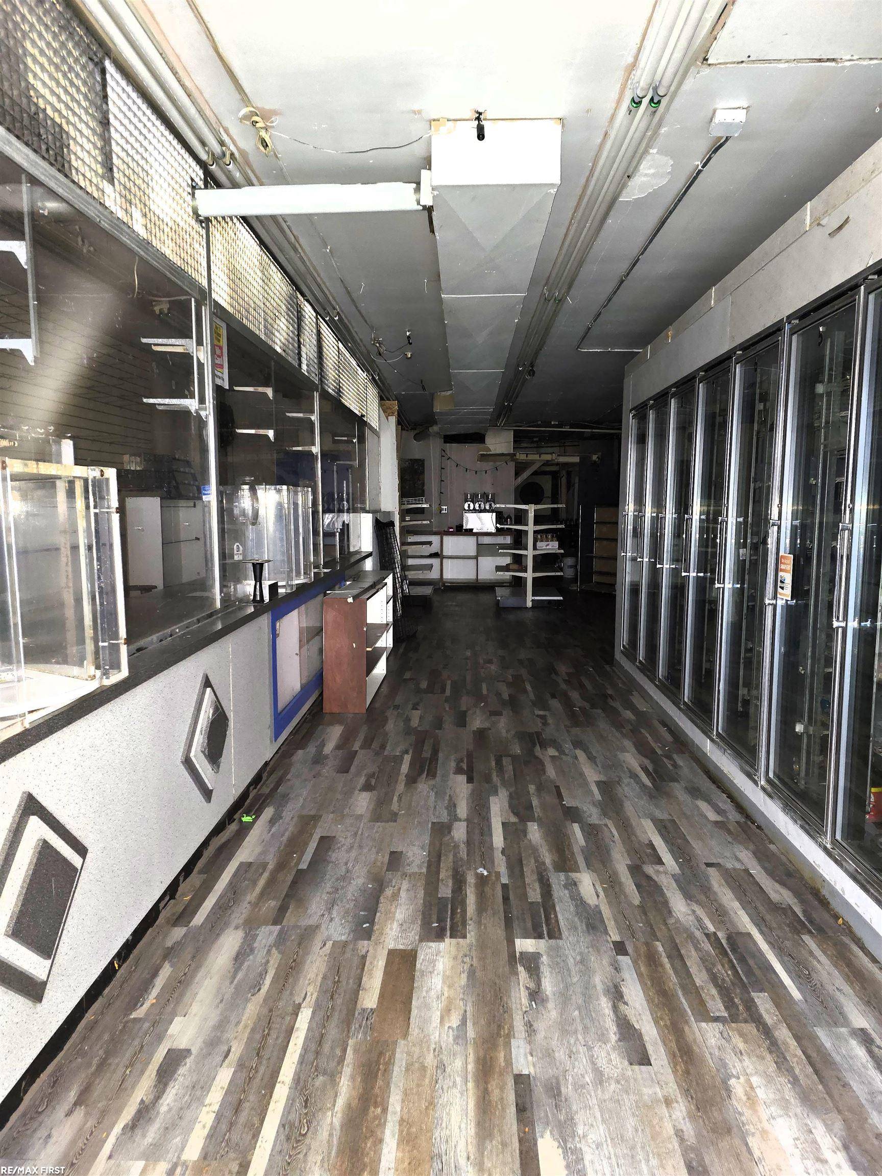 Harper Woods, MI 48225,20032 Kelly RD