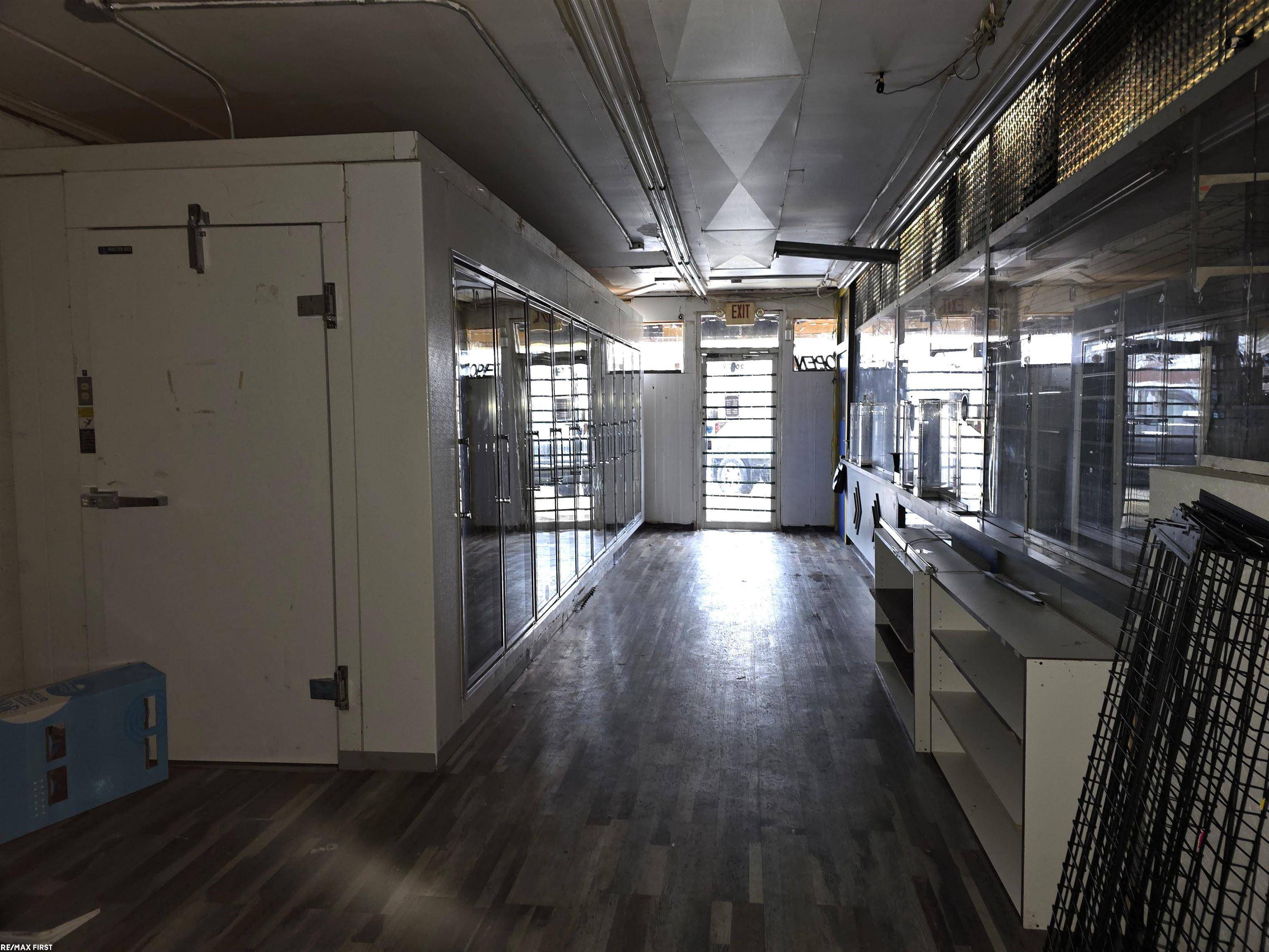 Harper Woods, MI 48225,20032 Kelly RD