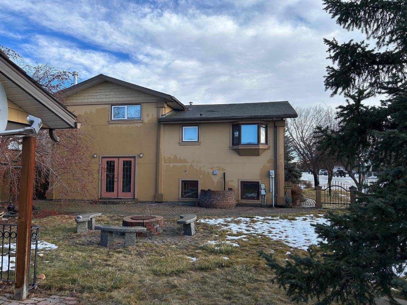 Coaldale, AB T1M 1B8,2212 10 A ST