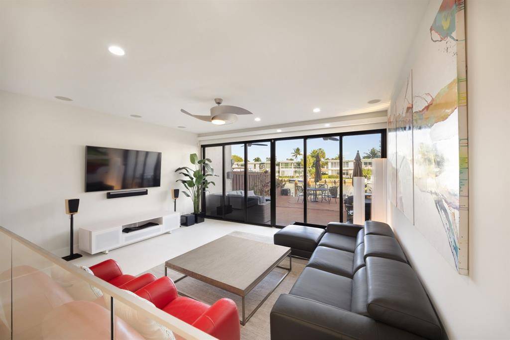 Fort Lauderdale, FL 33301,424 Hendricks Isle #6