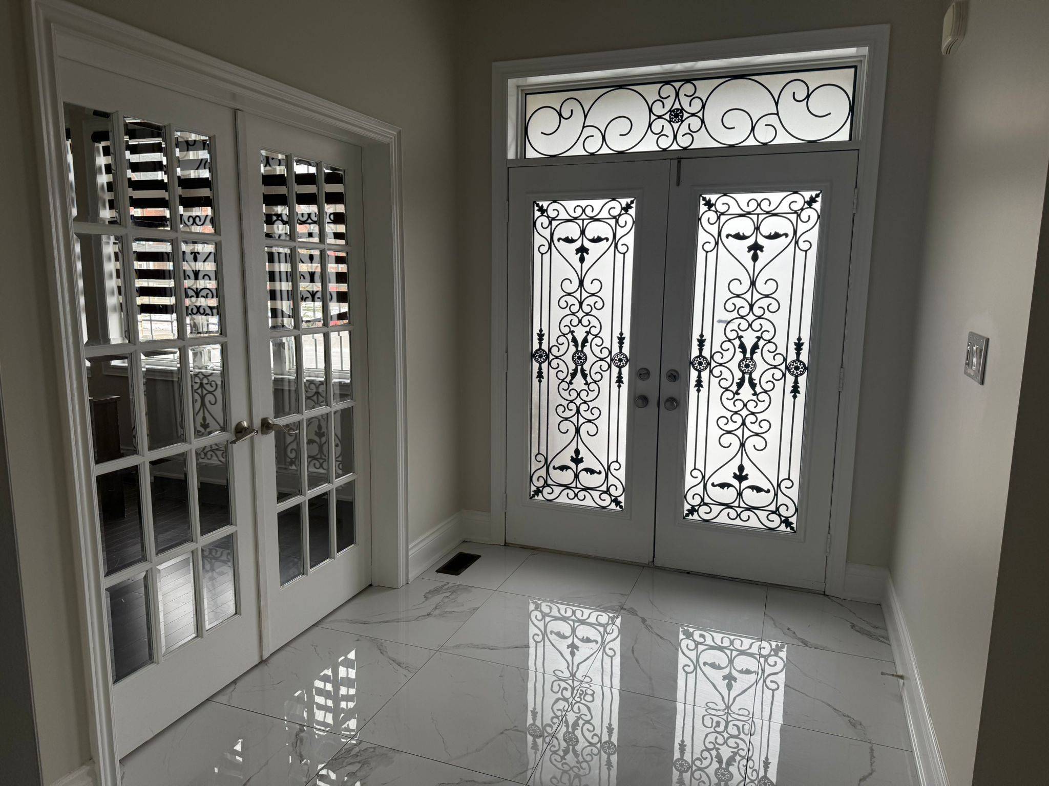 Brampton, ON L6P 4C2,43 Martin Byrne DR #Upper