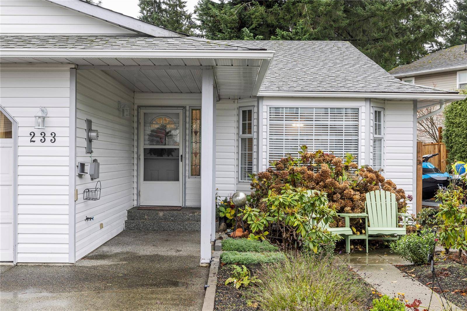 Nanaimo, BC V9T 4V9,233 Ardoon Pl