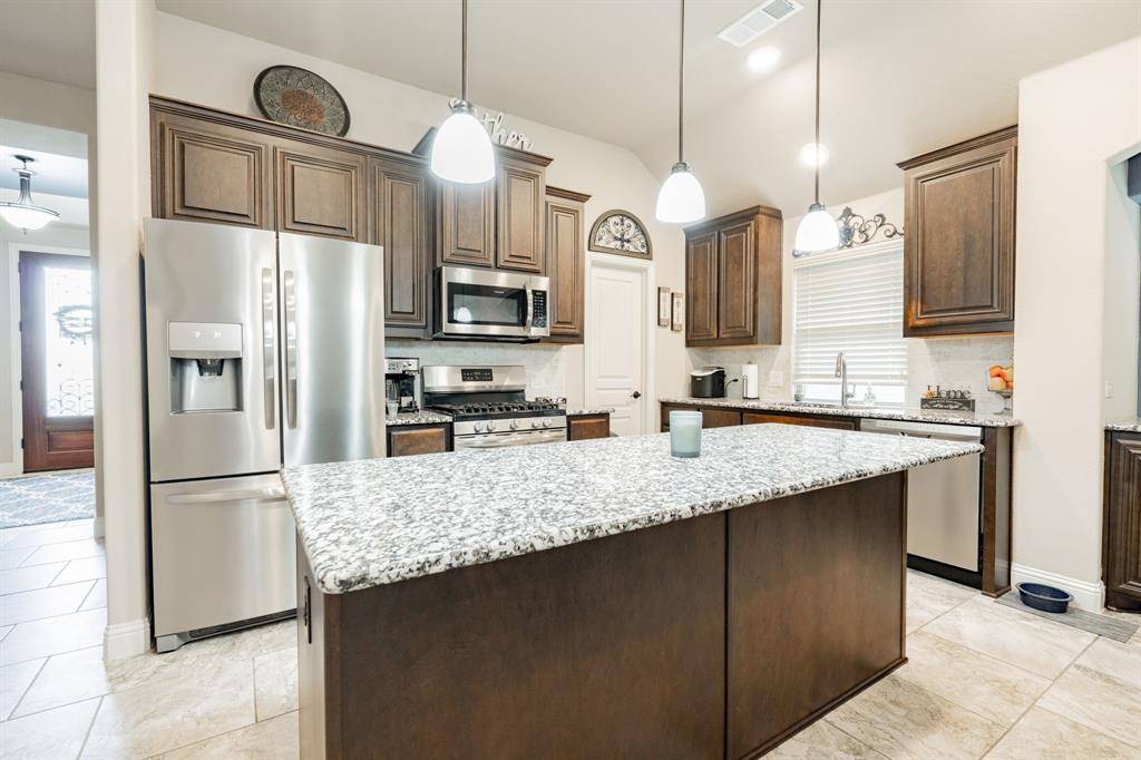 Forney, TX 75126,1609 Castleford Drive