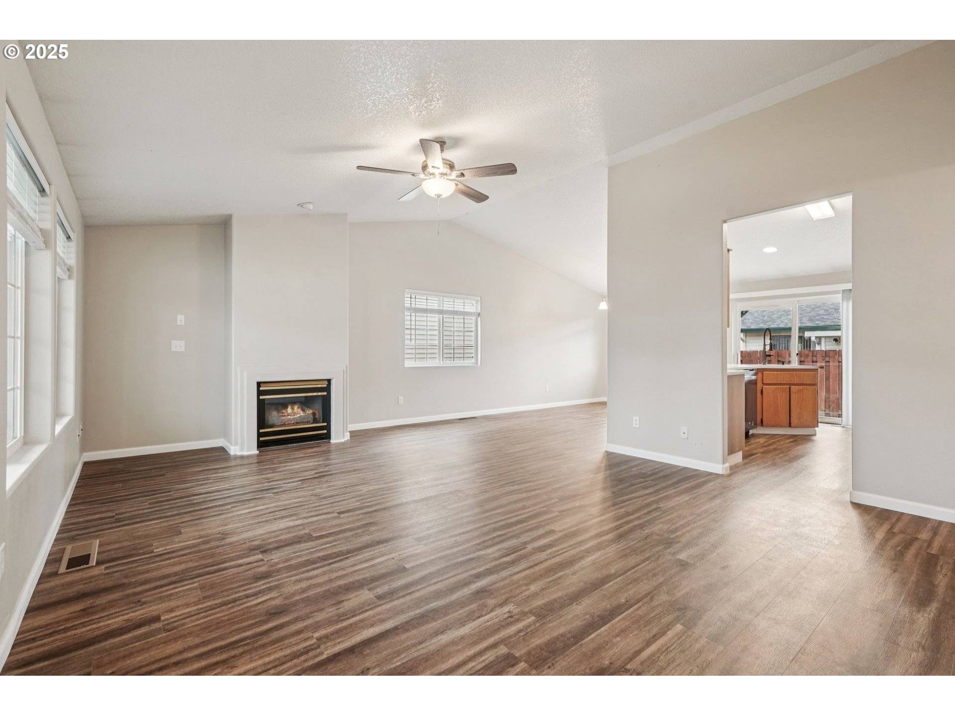 Vancouver, WA 98662,7207 NE 43RD WAY