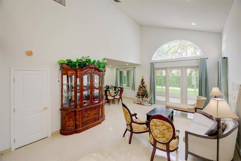 Pembroke Pines, FL 33028,724 NW 155th Ter