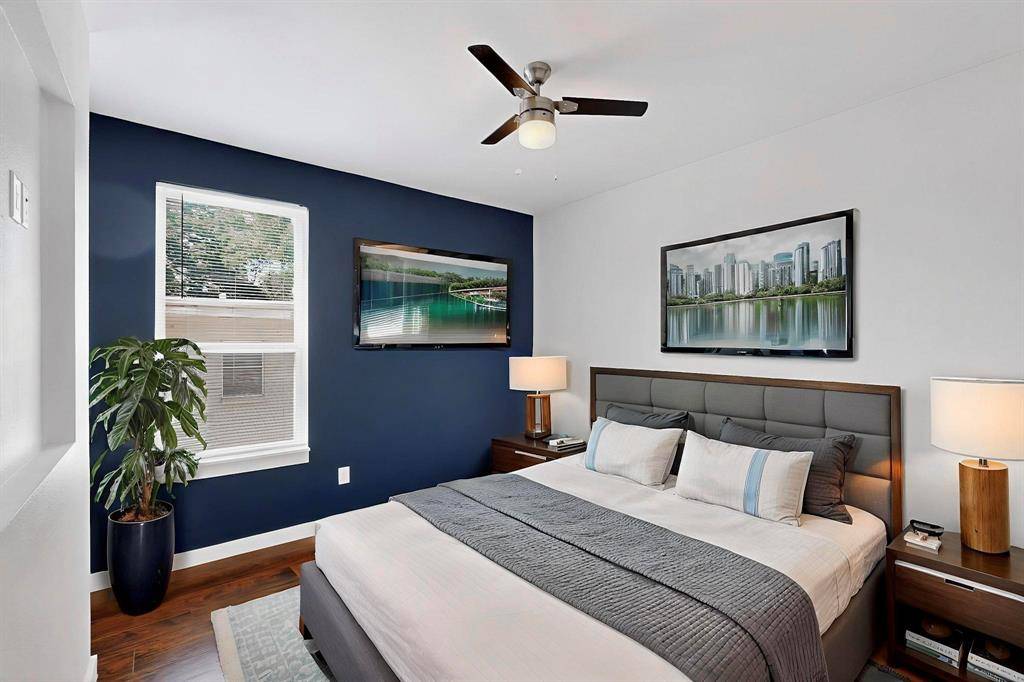 Denton, TX 76201,800 S Welch Street #101