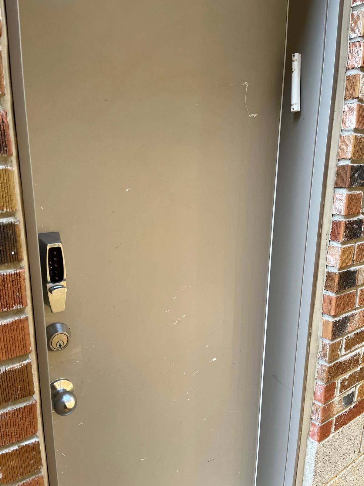 Toronto C04, ON M6A 1R3,44 Regina AVE #BSMT 1