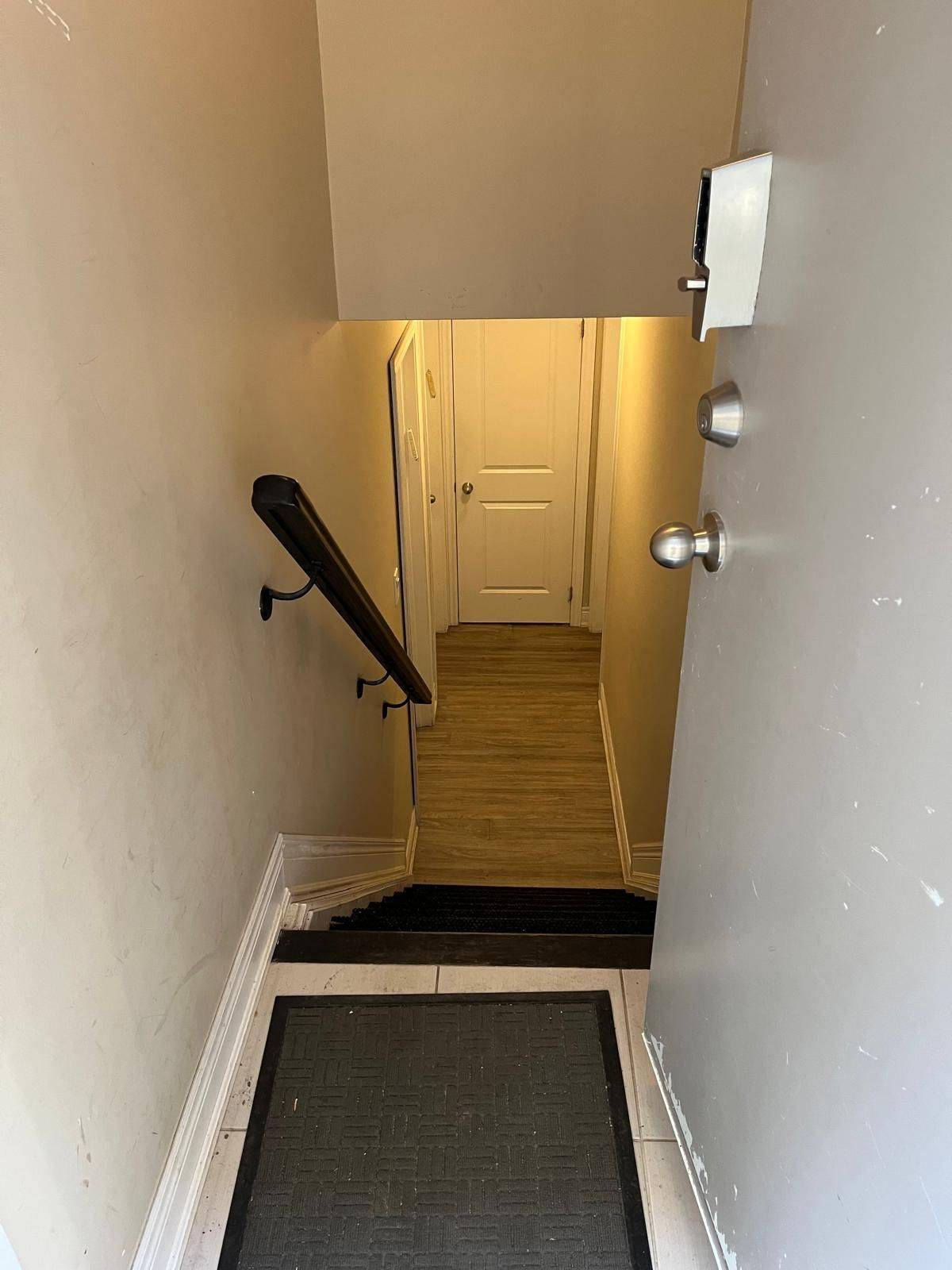 Toronto C04, ON M6A 1R3,44 Regina AVE #BSMT 1