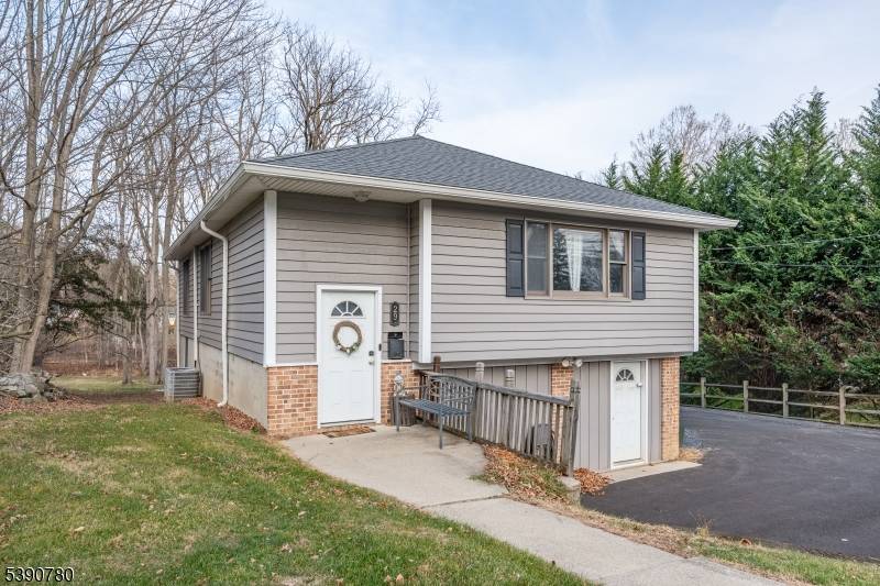 Hackettstown Town, NJ 07840,29 MAIN ST