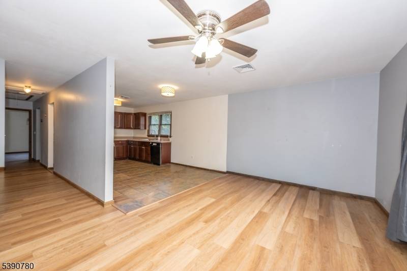 Hackettstown Town, NJ 07840,29 MAIN ST