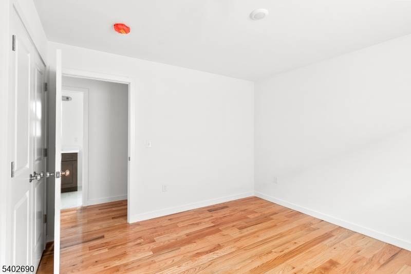 Newark City, NJ 07112,244 Pomona Ave