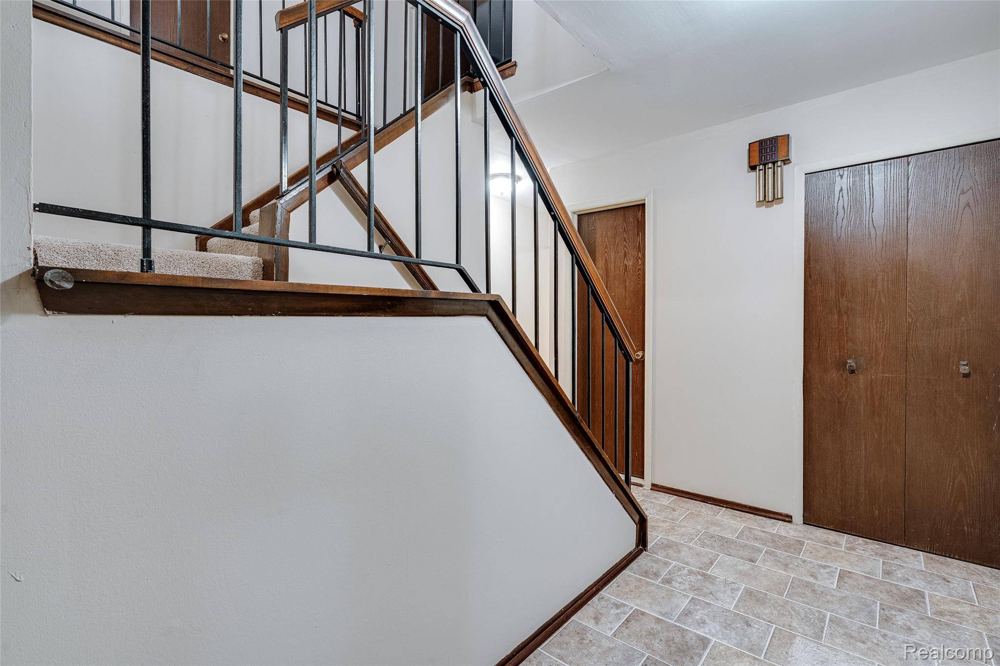 Novi, MI 48167,21330 E Glen Haven CIR