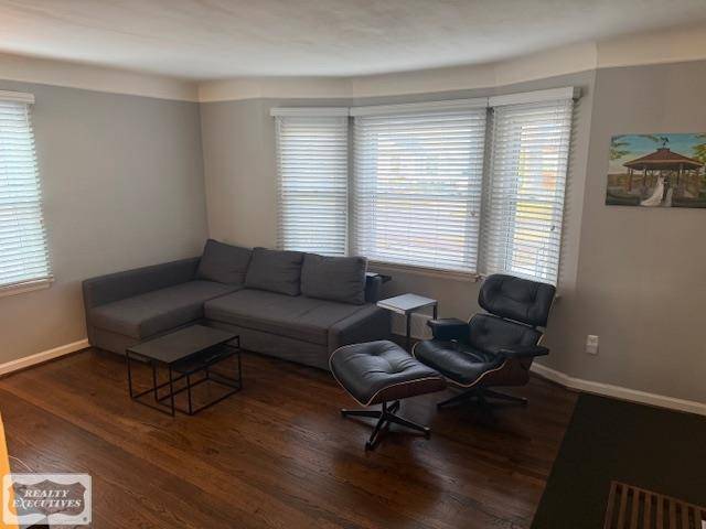 Royal Oak, MI 48067,637 S Kenwood AVE