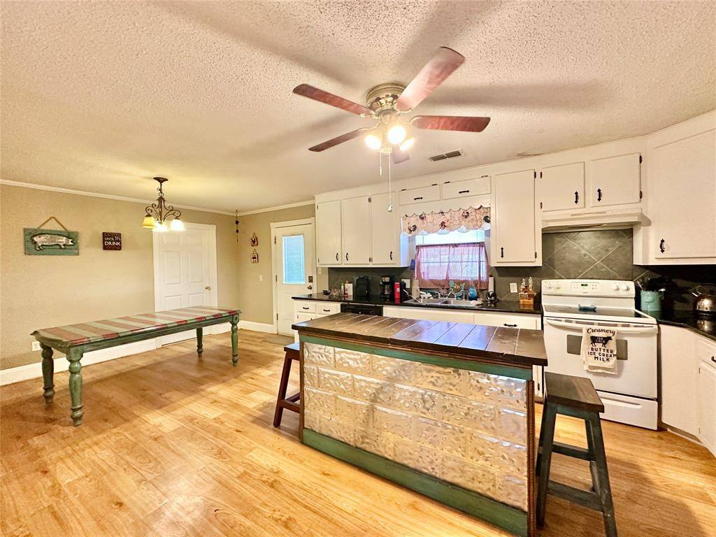 Merkel, TX 79536,1210 S 9th