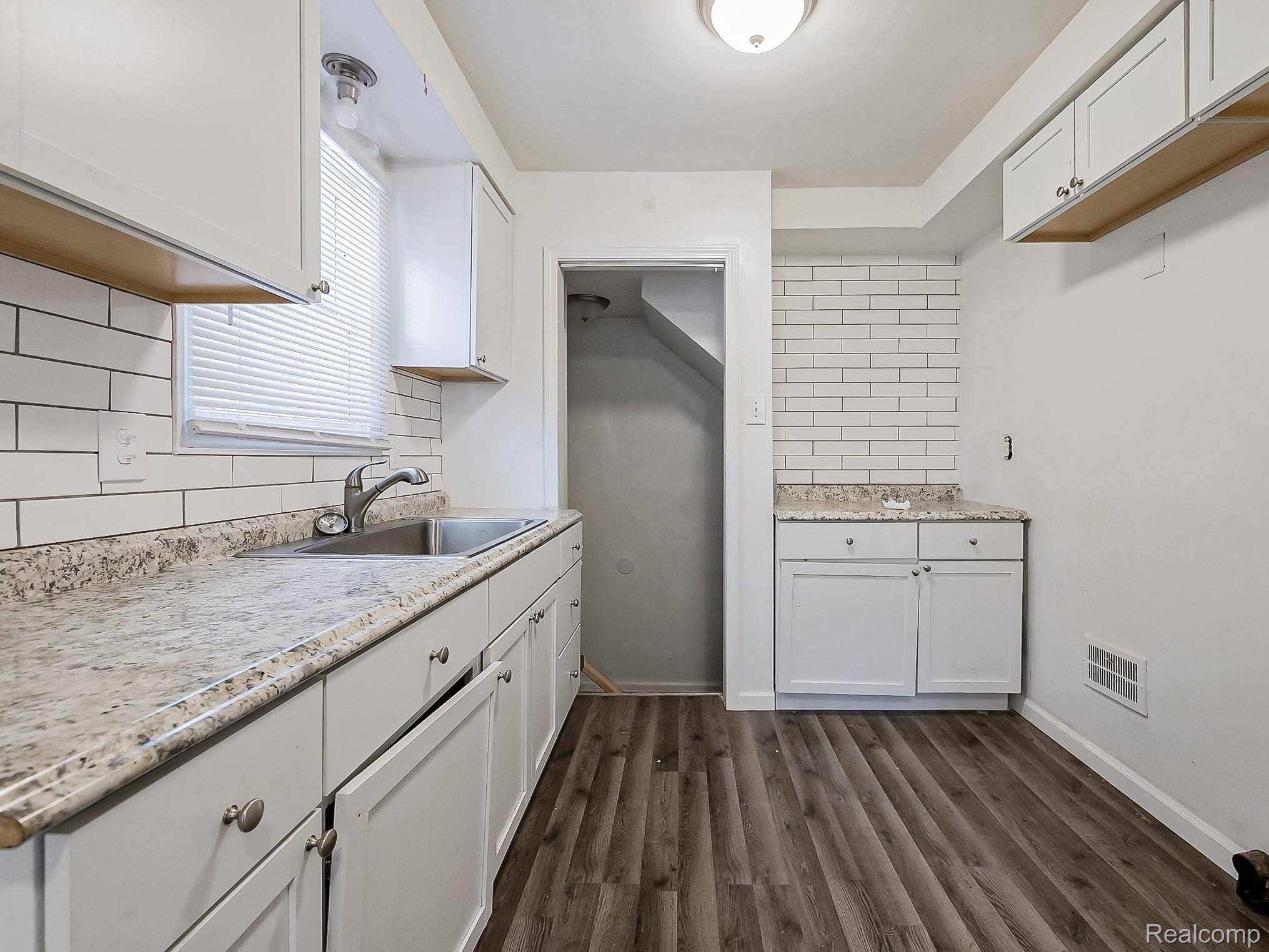 Detroit, MI 48224,11031 Courville ST