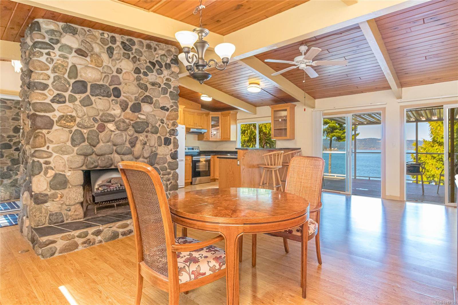 Bowser, BC V0R 1G0,4731 Maple Guard Dr