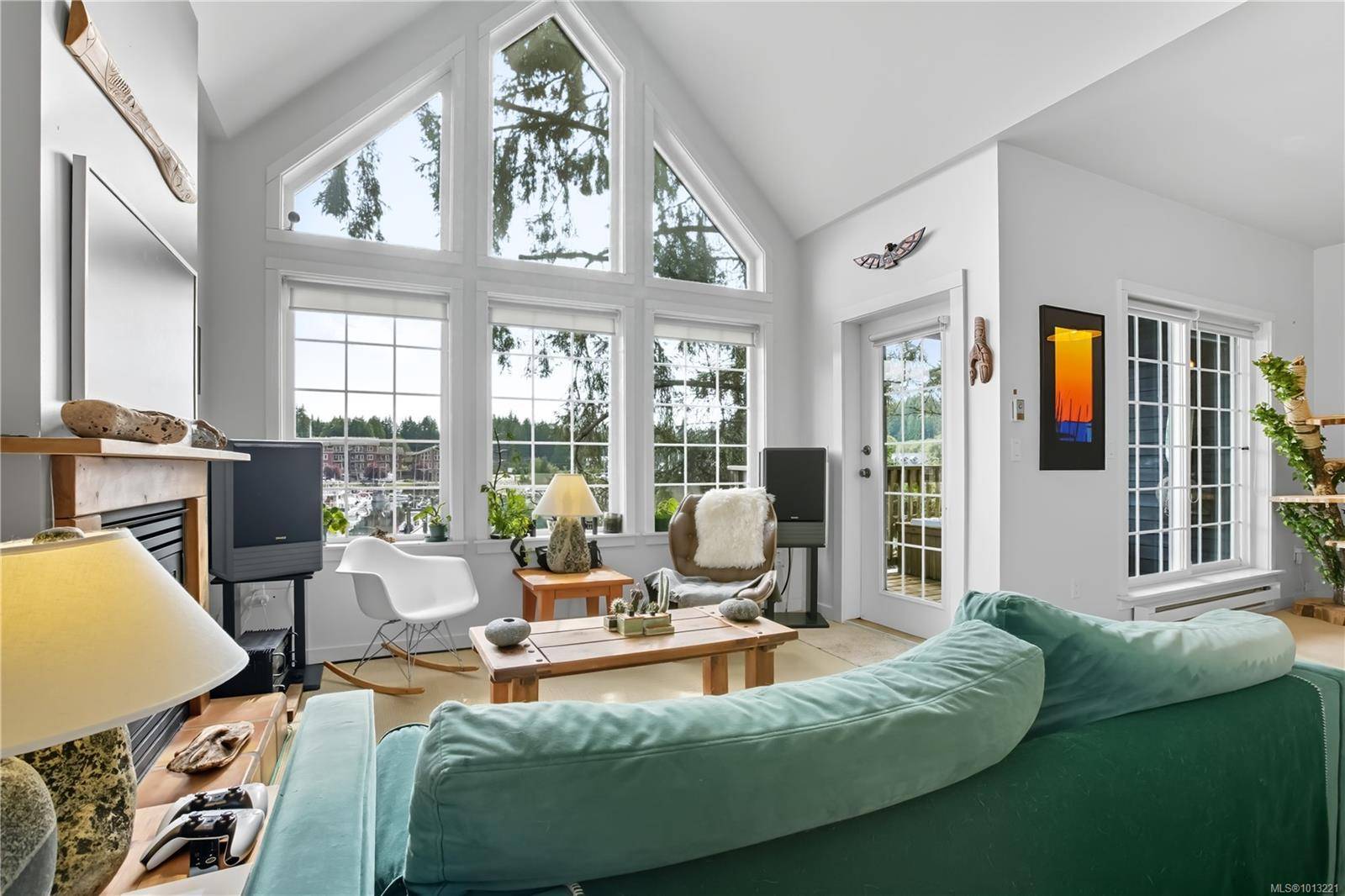 Ucluelet, BC V0R 3A0,1971 Harbour Cres #1003