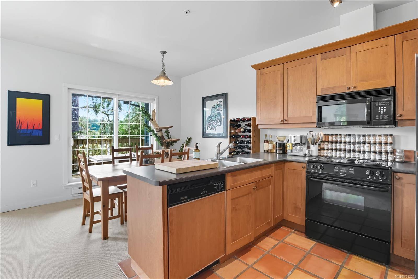 Ucluelet, BC V0R 3A0,1971 Harbour Cres #1003