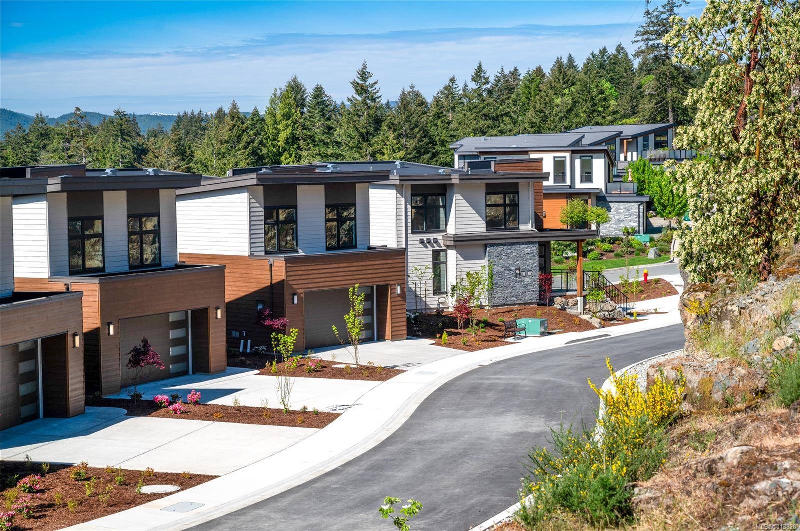 Nanaimo, BC V9T 0L7,1220 Manzanita Pl #102