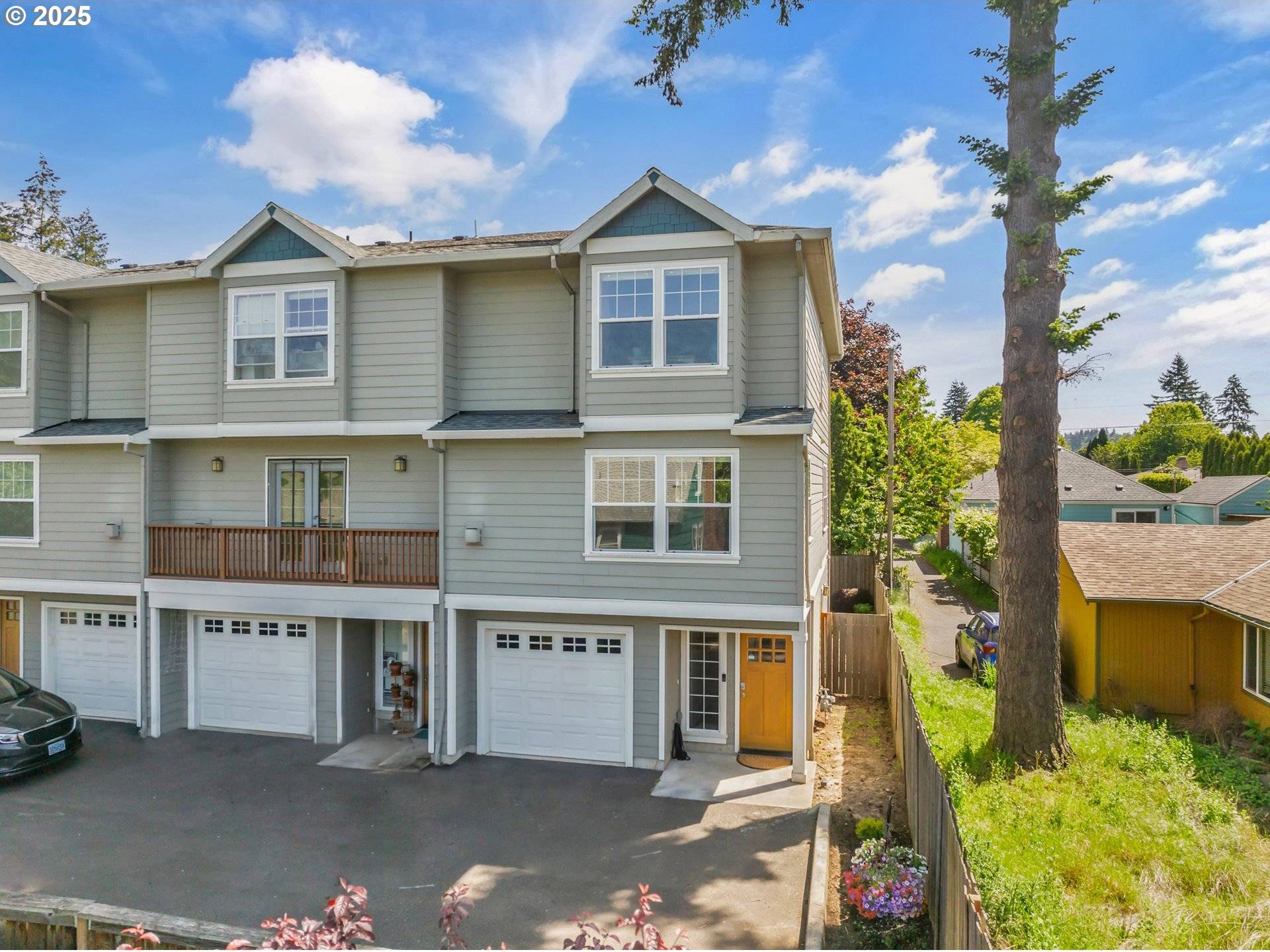 Portland, OR 97206,7570 SE DIVISION ST