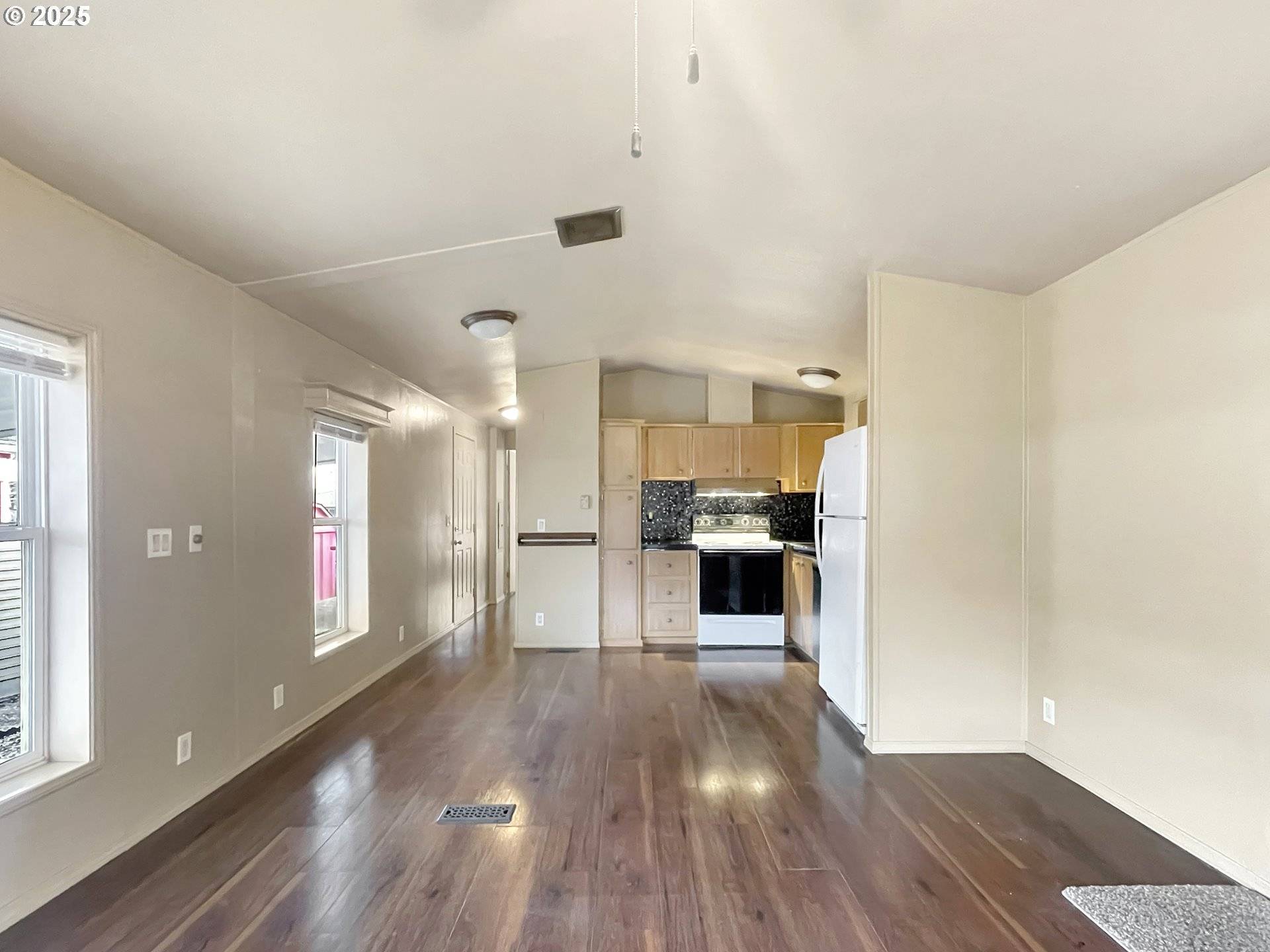 Kelso, WA 98626,1965 WESTSIDE HWY #97