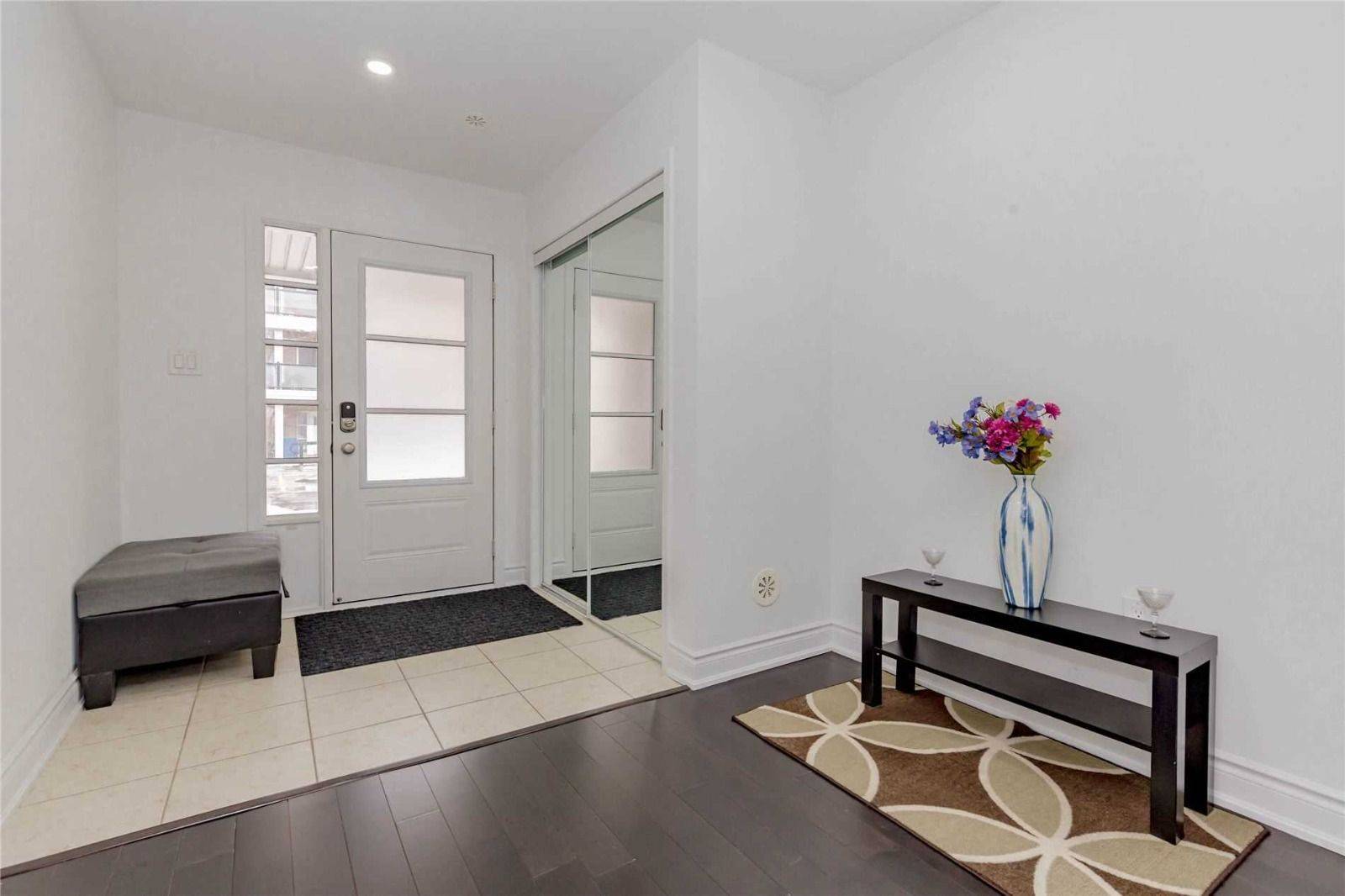 Brampton, ON L7A 3Z3,92 Baycliffe CRES #30