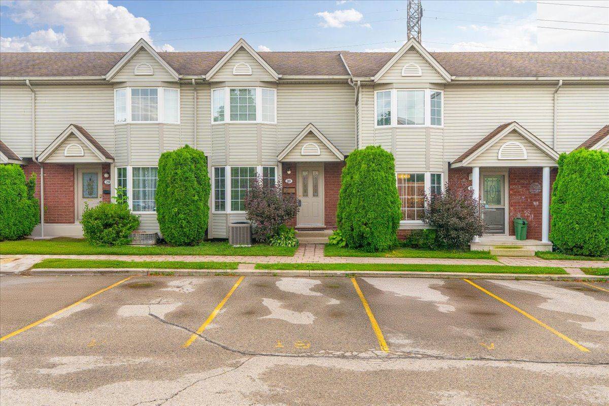 London South, ON N5Z 5C9,101 Brookside ST #19