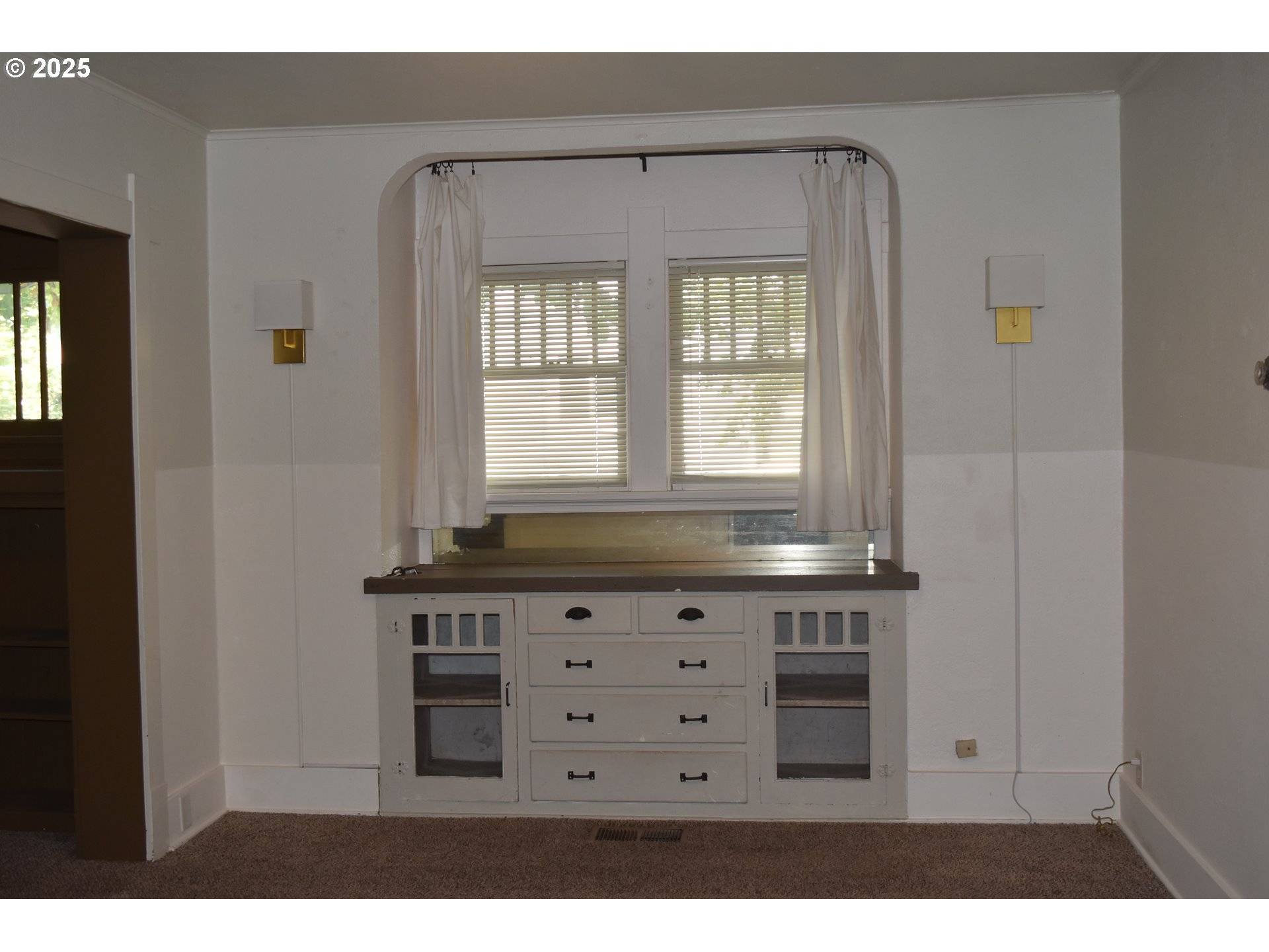 Eugene, OR 97402,961 JEFFERSON ST