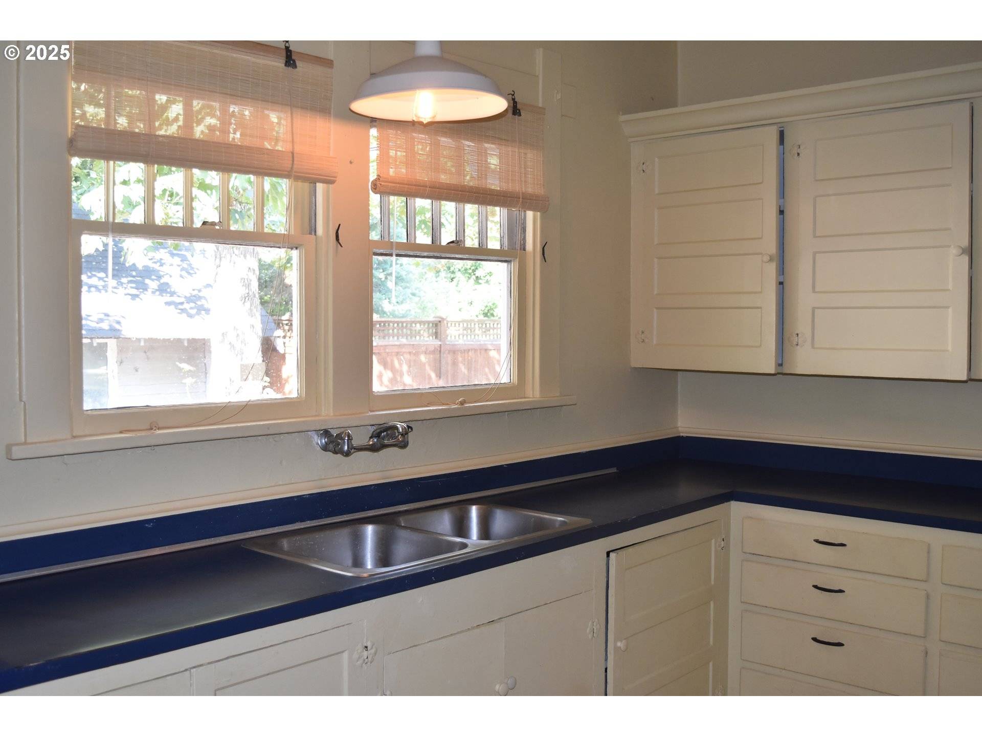 Eugene, OR 97402,961 JEFFERSON ST