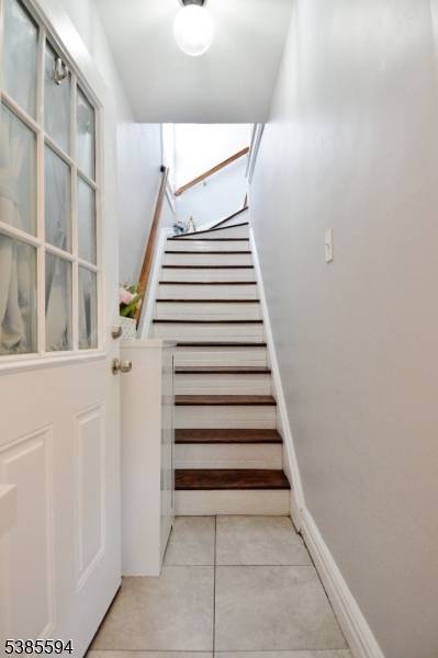 Bayonne City, NJ 07002,187 W 48Th St