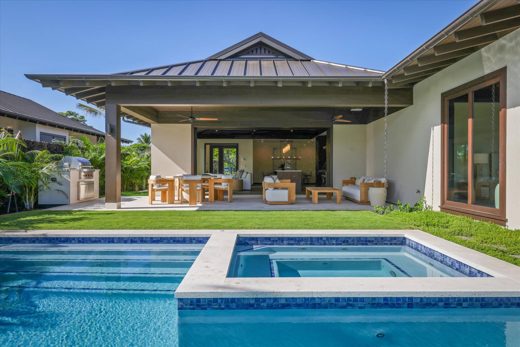 Kailua Kona, HI 96740,73-4443 LEMI PL #35