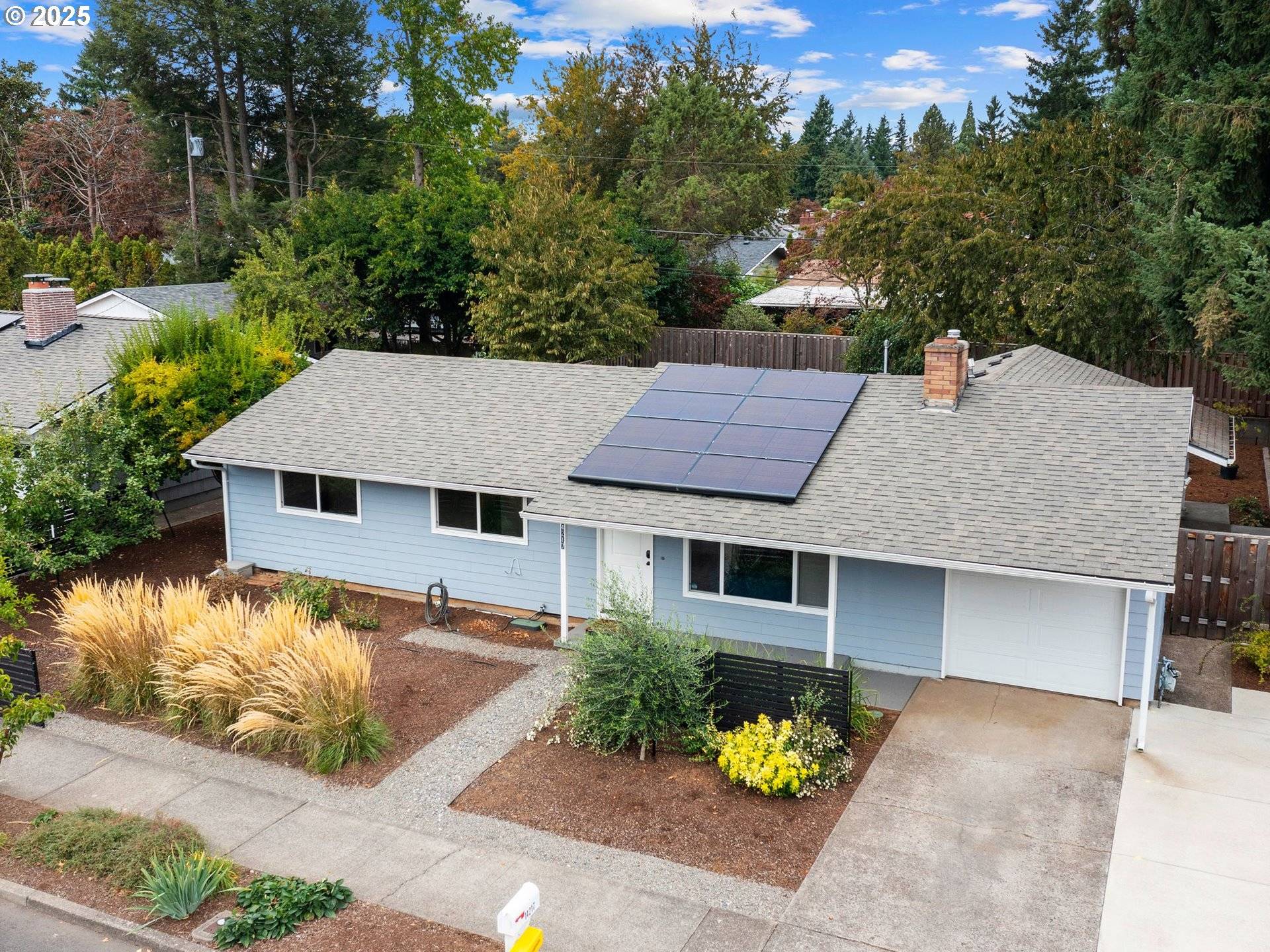 Portland, OR 97233,14217 SE SALMON ST