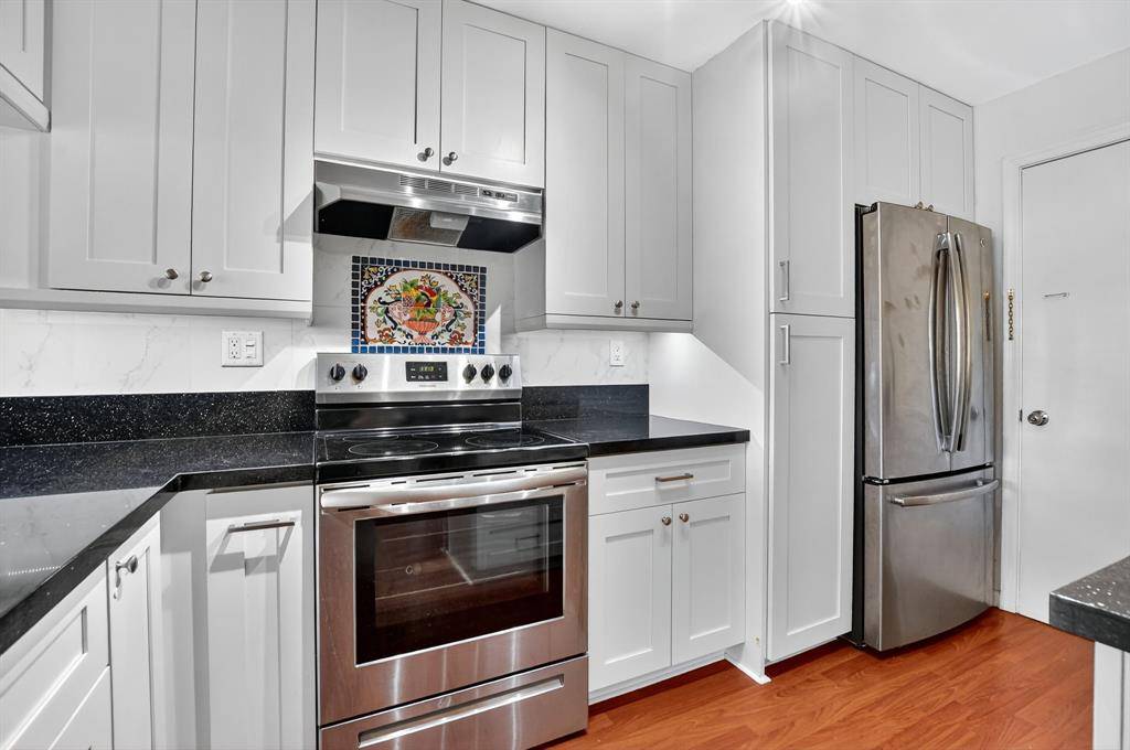 Deerfield Beach, FL 33442,2024 Discovery Cir #2024