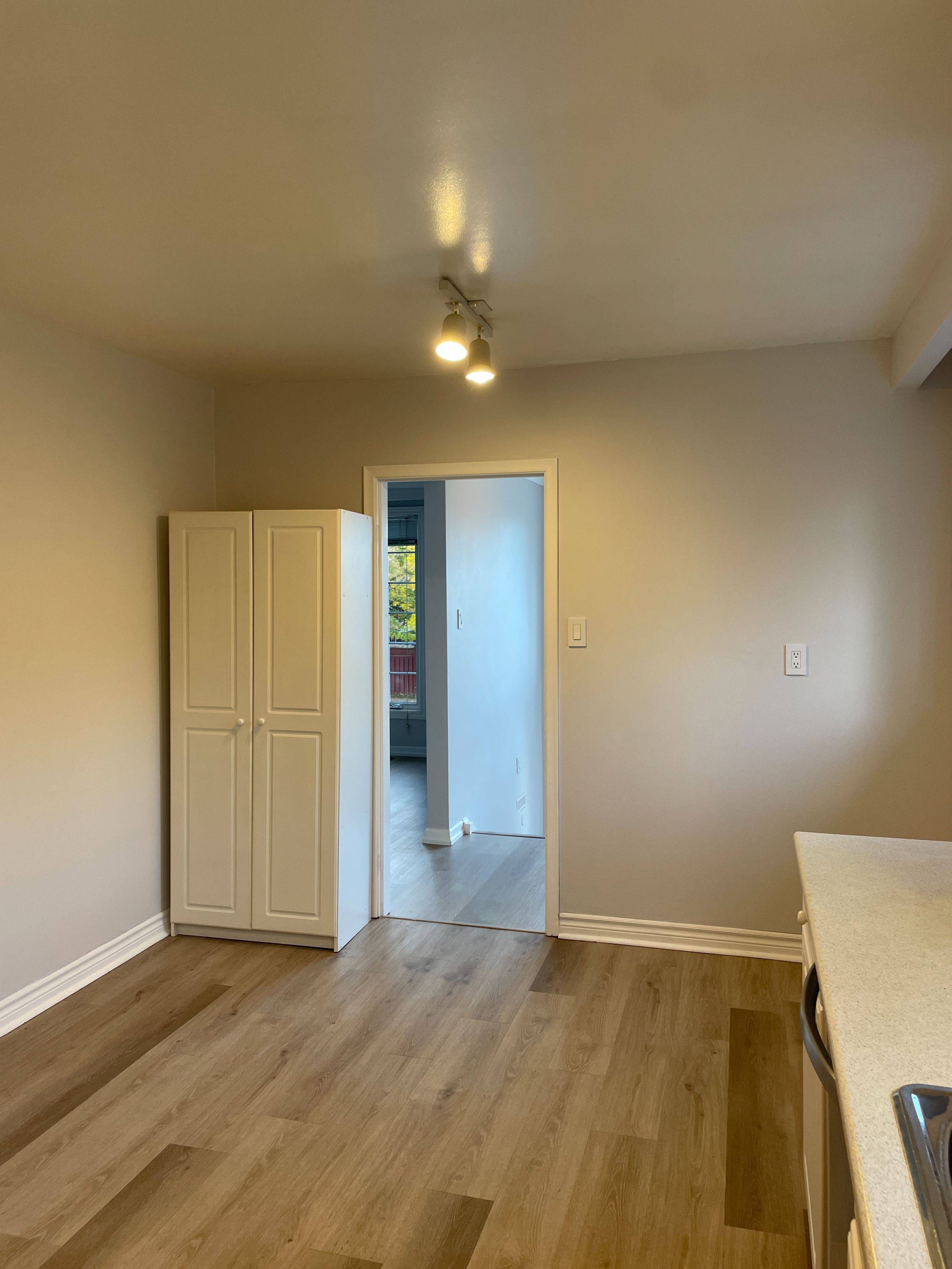 Mississauga, ON L4Y 3E8,3346 Ivernia RD #Main