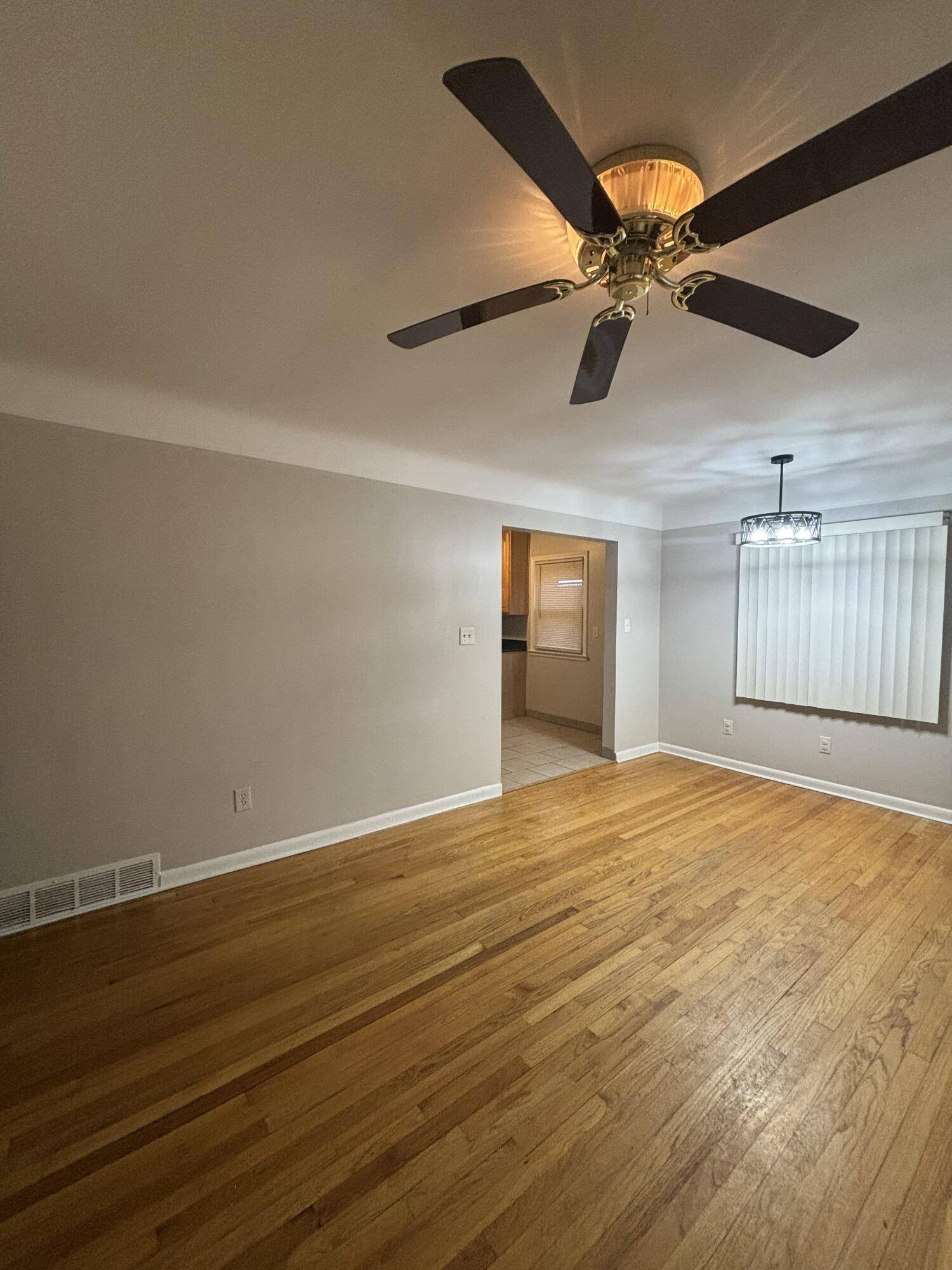 Redford, MI 48239,12116 Columbia AVE