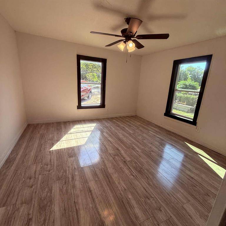 Denison, TX 75020,309 W Hull Street