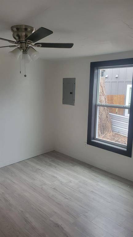 Denison, TX 75020,309 W Hull Street