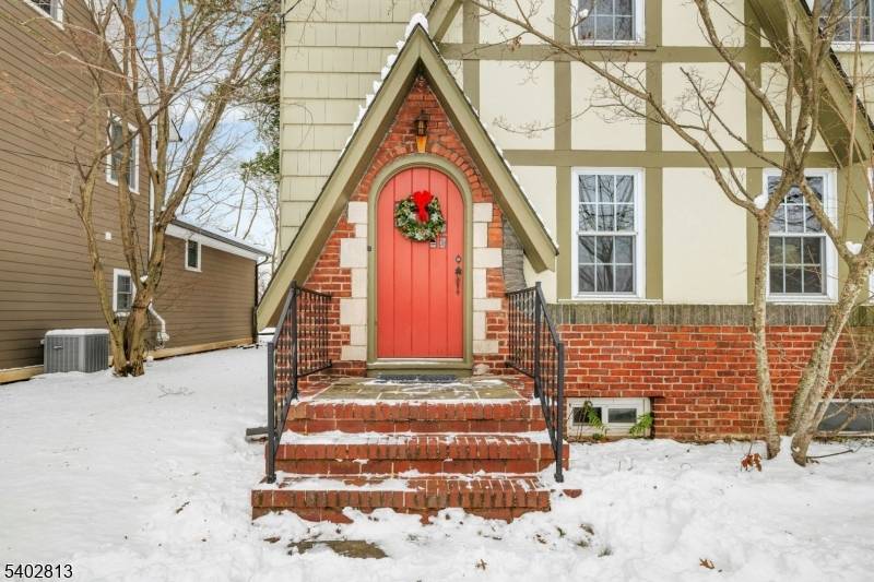 Chatham Boro, NJ 07928,247 Hillside Ave