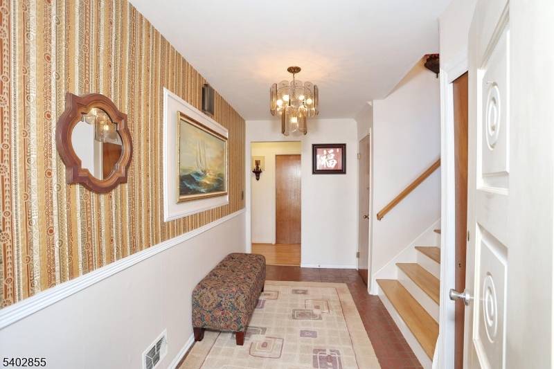 Wanaque Boro, NJ 07465,18 Schirra Dr