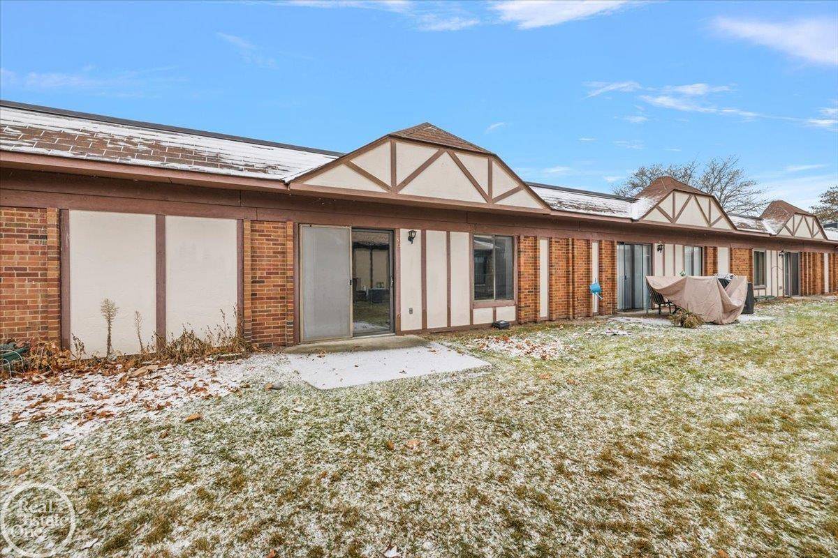 Warren, MI 48092,29900 N Grand Oaks DR