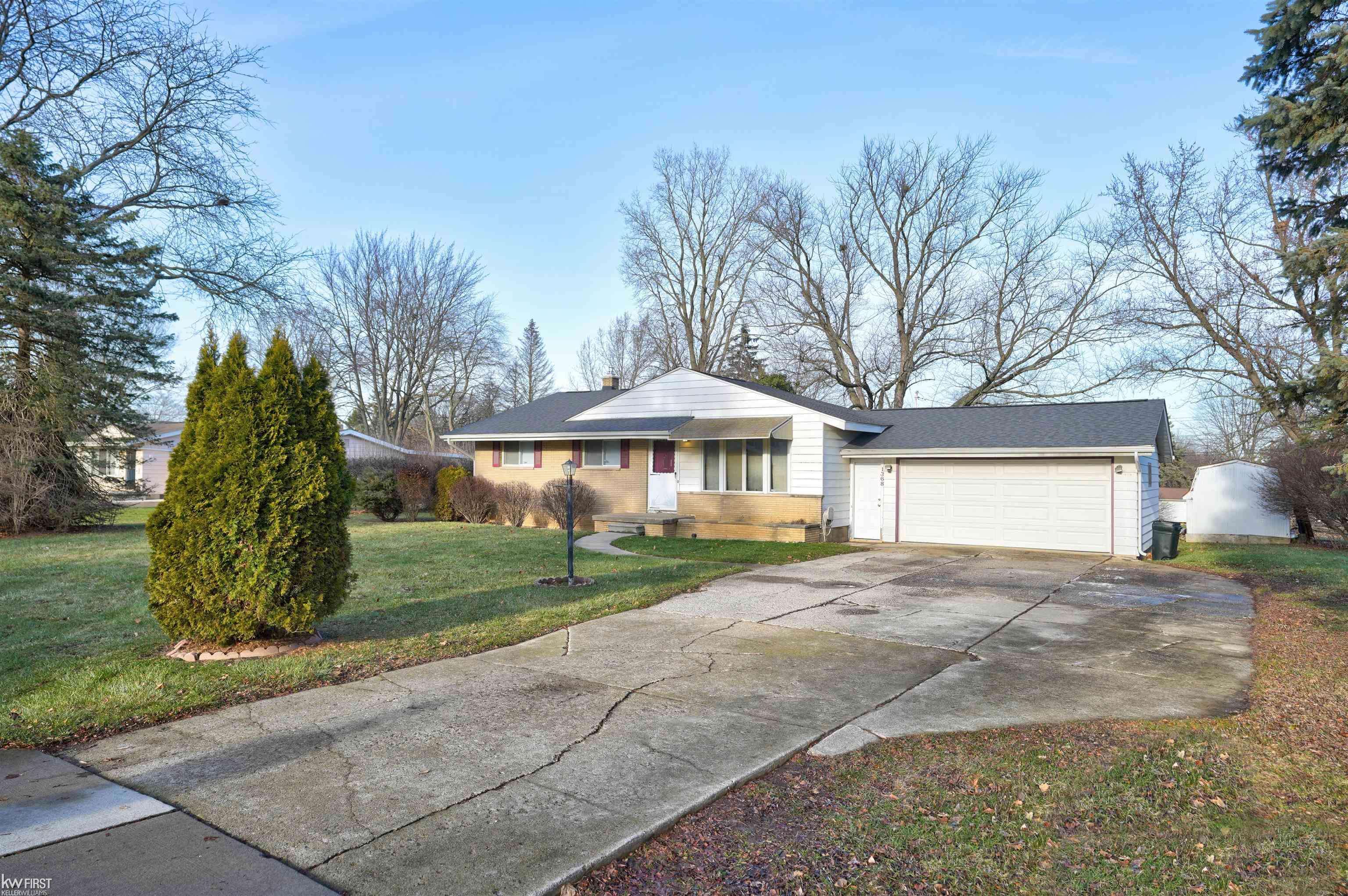 Flint, MI 48532,1368 Autumn DR