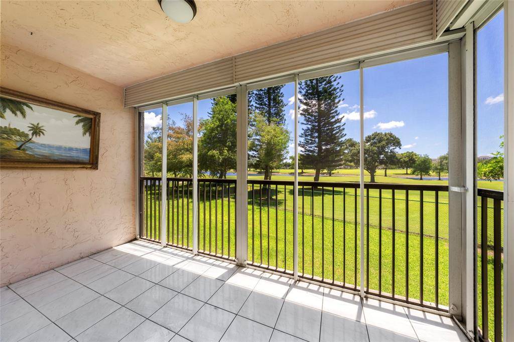 Davie, FL 33328,3150 W Rolling Hills Cir #210