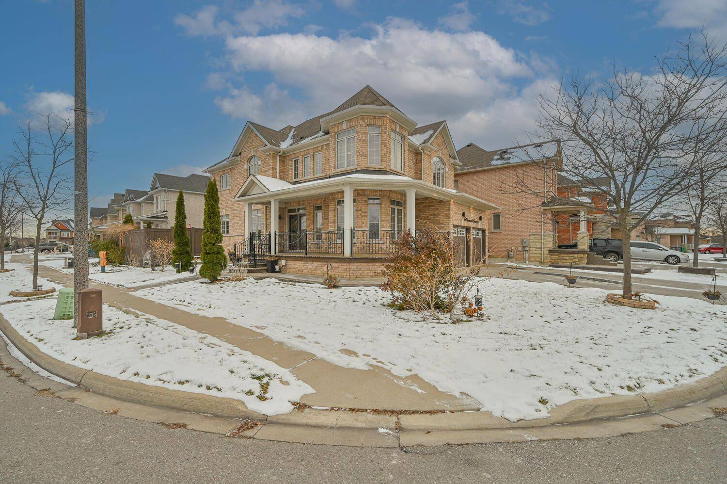 Brampton, ON L6P 2X4,15 Vanwood CRES