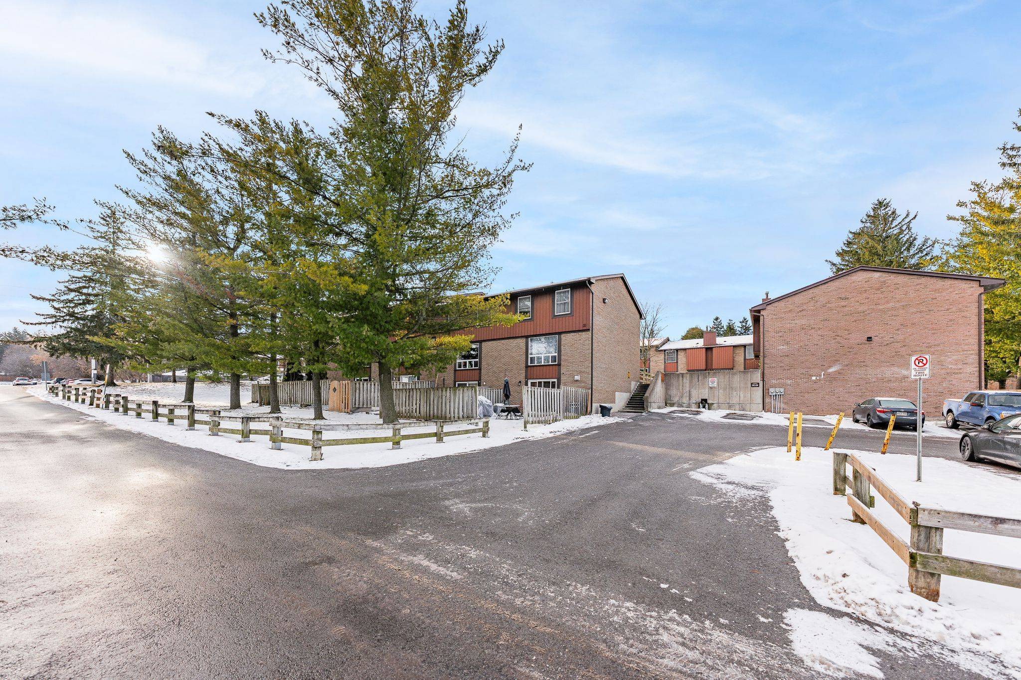 Guelph, ON N1H 7G3,539 Willow RD #66