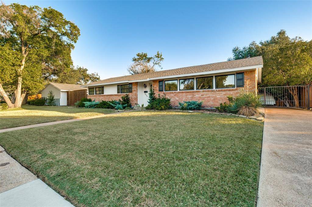 Dallas, TX 75229,3528 Woodleigh Drive