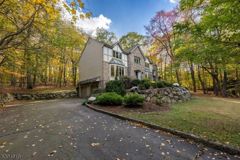 Kinnelon Boro, NJ 07405,2 Denise Dr